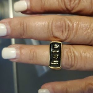 Alexander McQueen ring